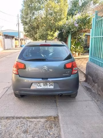 Vendo Citroen C3 Plomo año 2010