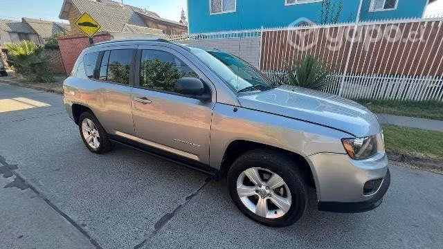 Jeep compass 4x2 AT - Imagen 4