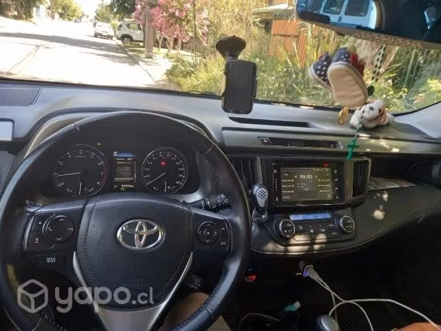 Se vende camioneta RAV4, año 2018 - Imagen 6