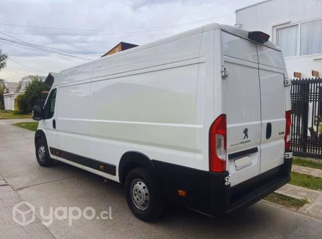 Peugeot Boxer 2.0 BlueHDI 160 L4H2 Año: 2020