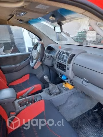 Vendo Nissan Navara 2010 perfecto estado