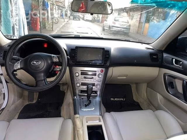 Auto subaru legacy 3.0r