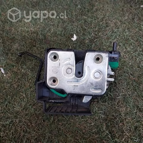 Chapa de puerta trasera izquierda hyundai accent 2