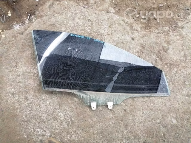 Vidrio delantero derecho mazda 3 2017 original