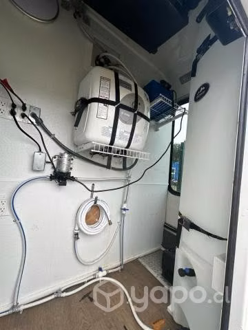 Ford e 450 adaptada como peluquería canina