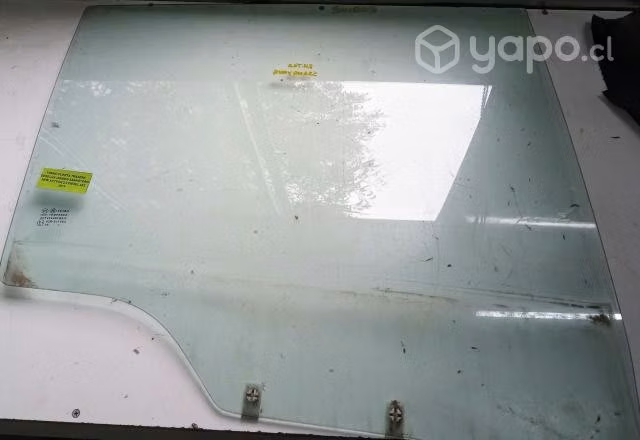 Vidrio Puerta Trasera Derecha Ssangyong