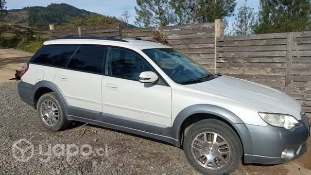 Automóvil Subaru 4x4 outback conversable