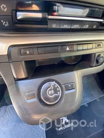 Vendo Peugeot Traveller 2023