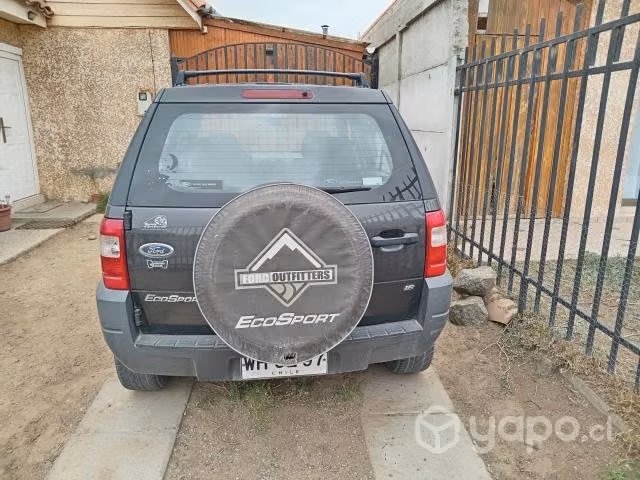 Se vende Ford ecosport con detalle termostato