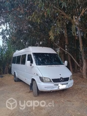 Vendo Mercedes Benz sprinter 413