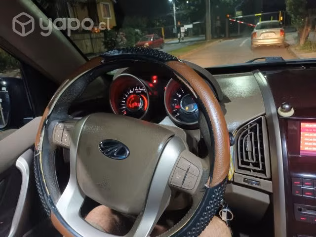 Mahindra xuv500 2016