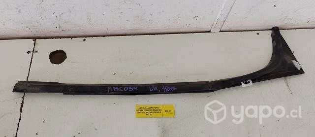 Moldura LameVidrio Pta tras izq (MBC054) BT50 2019