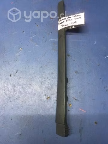 Moldura derecha tablero Mazda BT50 2013 al 2020