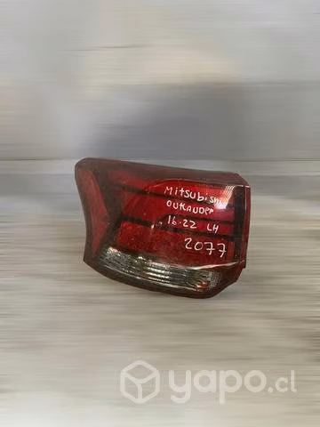 Foco trasero Lh Mitsubishi outlander 2016 2021