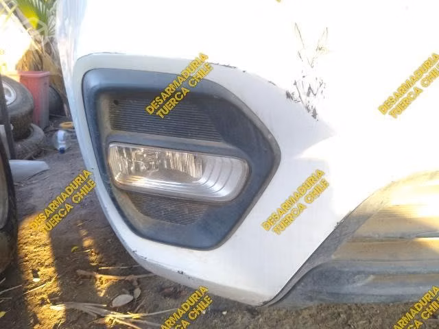 Neblinero derecho Kia Carens 2017