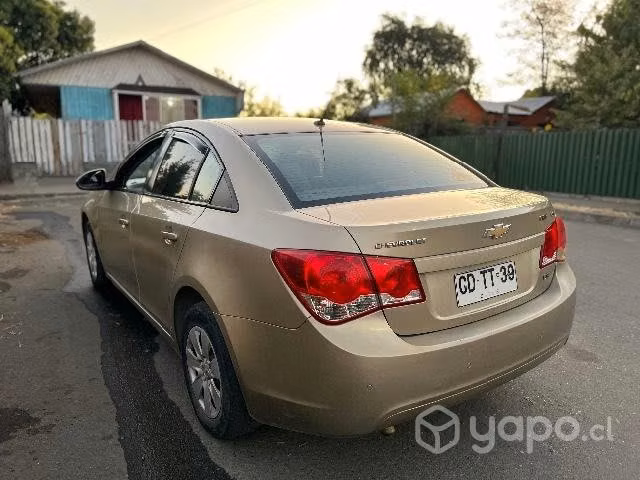 Chevroleth cruze  2010