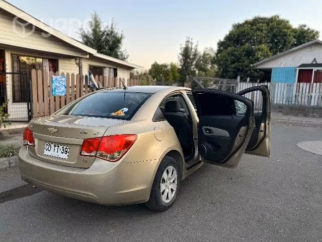 Chevroleth cruze  2010