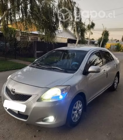 Toyota yaris 2012