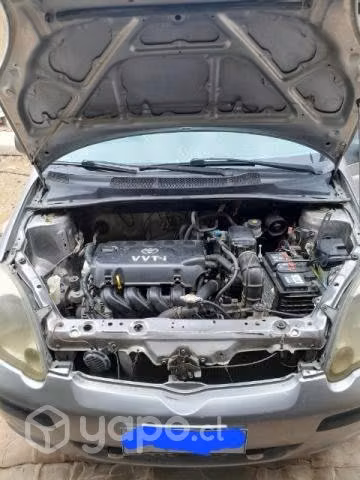 Toyota yaris sport 1.3 año 2005