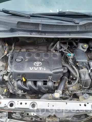 Toyota yaris sport 1.3 año 2005