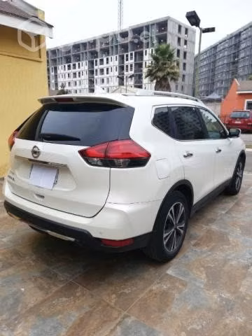 Se vende Nissan XTrail  2019