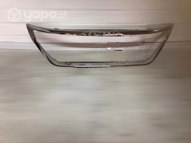Bisel cromado mascara peugeot 3008 2016-2018