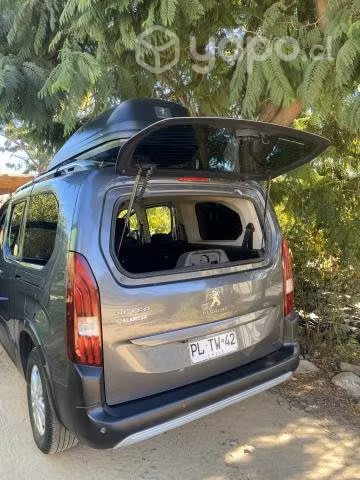 Vendo Peugeot Nvo 2021, excelente camioneta