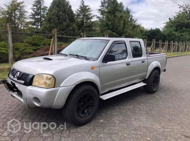 Nissan terrano 2008