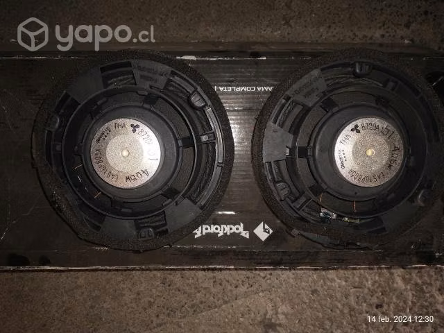 Juego de parlantes de camioneta L200 originales