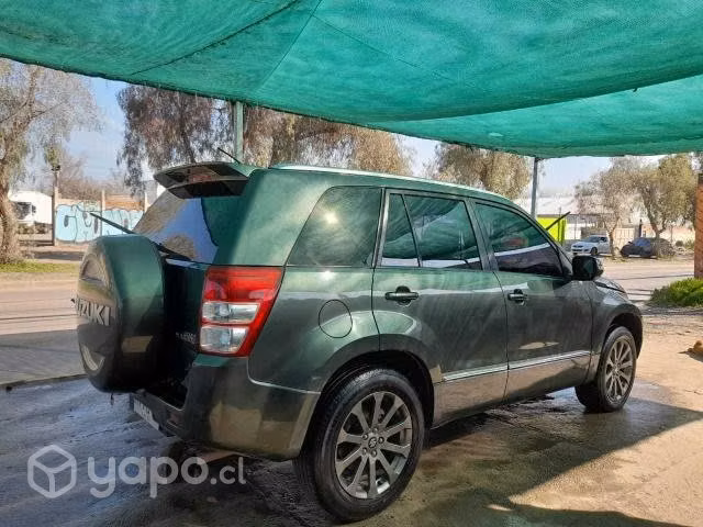 Suzuki grand nomade 2016