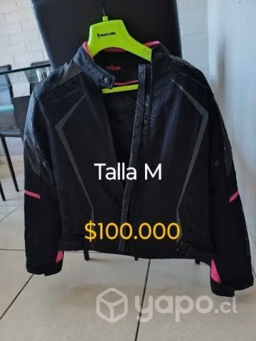 Cascos, casacas y guantes todos casi nuevos
