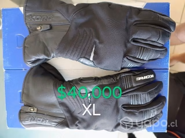 Cascos, casacas y guantes todos casi nuevos