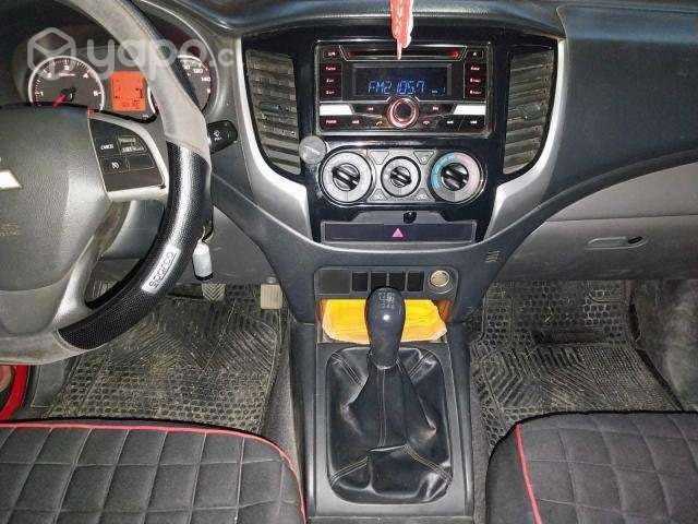 MITSUBISHI L200 2017 (Conversable) - Imagen 7