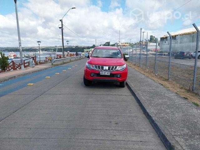 MITSUBISHI L200 2017 (Conversable) - Imagen 2