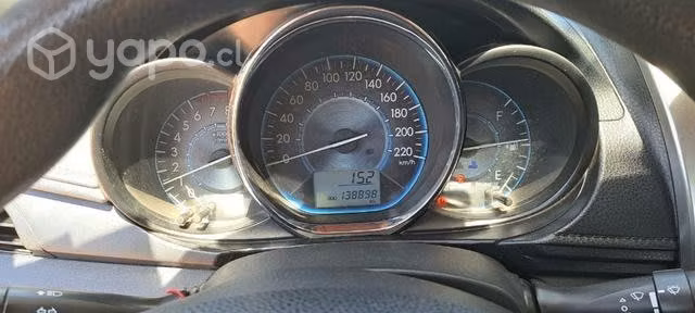 Se vende Toyota Yaris año 2014