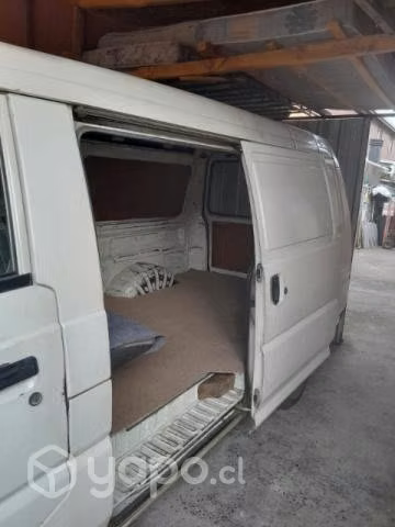 Furgón Mitsubishi L300