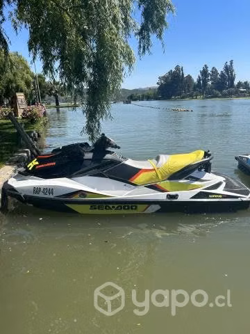 Moto agua wake 155 año 2015