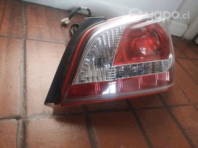 Altima 2013 a 2014, foco trasero derecho