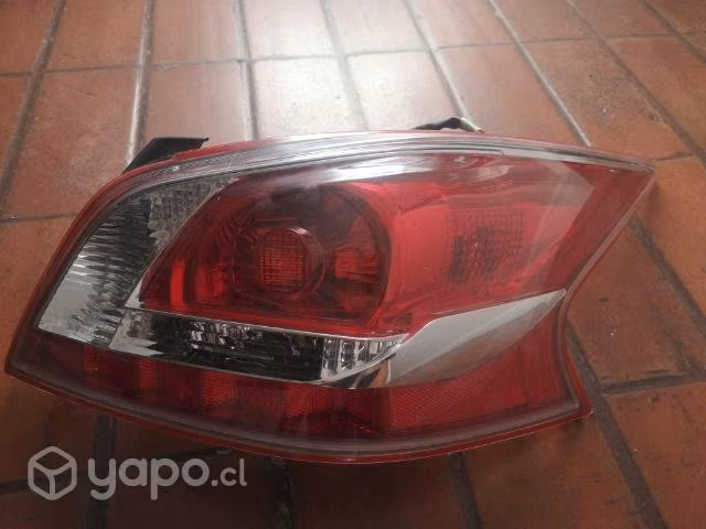 Altima 2013 a 2014, foco trasero derecho