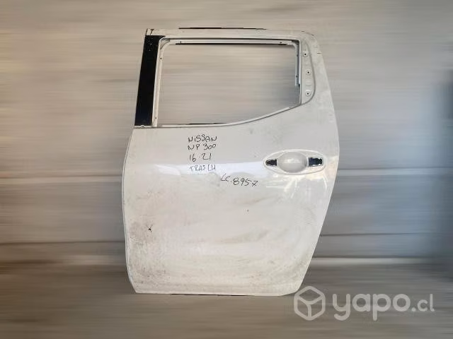 Puerta trasera lh nissan np