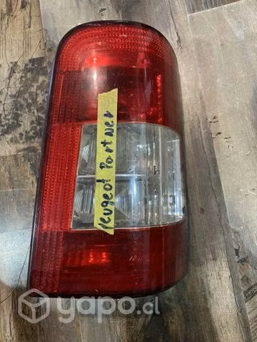 Foco trasero derecho Peugeot partner año 2004/2011