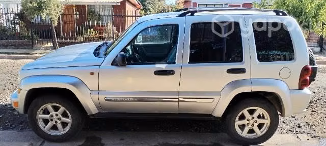Jeep CHEROKEE, año 2006