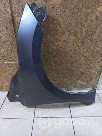 Tapabarro delantero derecho nissan new versa 2022