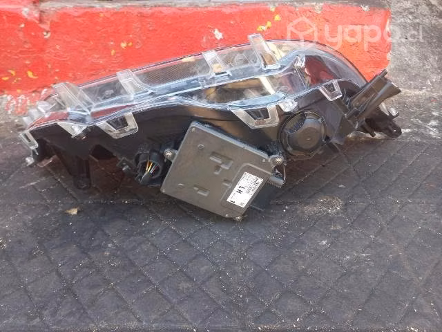 Optico delantero led izquierdo rav4 2022