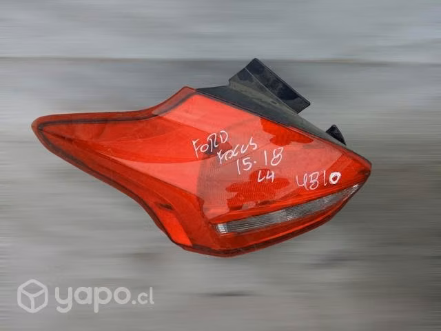 Foco trasero lh ford focus 2015-2018