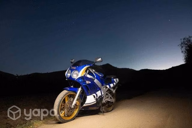 Yamaha FZR 400cc 3en1