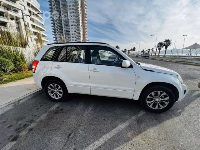 Suzuki grand nomade 2014