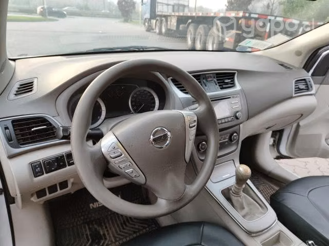 Nissan sentra 2016