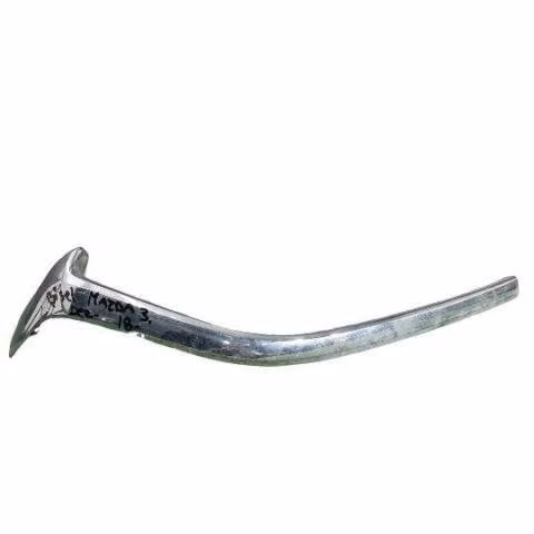 15734 bisel cromado de mascara mazda 3 2018