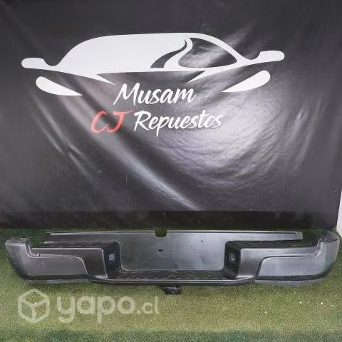 Parachoque trasero nissan navara 2021 2023